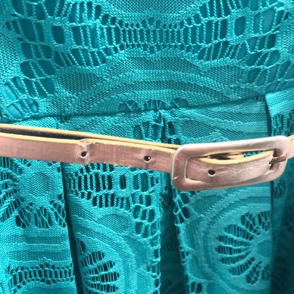 Roz & Ali - Picture 2 of 4